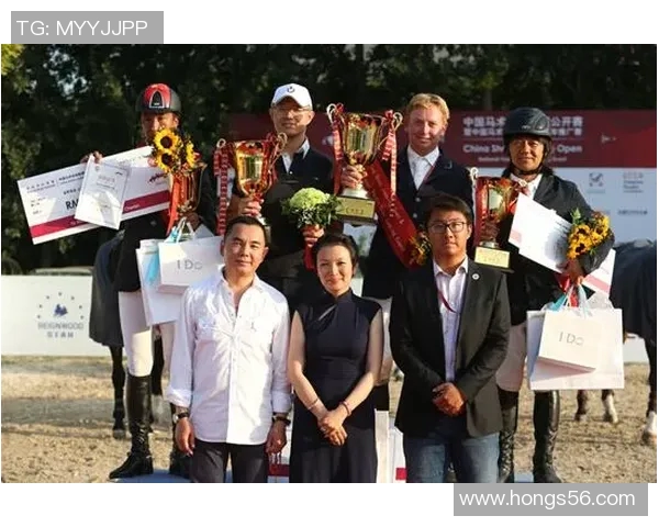 足球明星齐聚一堂共同演绎精彩广告展现运动魅力与品牌价值